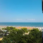 Cristallo Sea View Апартаменты *